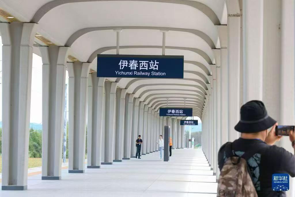 Anhui Jinli warmly congratulates the simultaneous opening of four high-speed railway lines